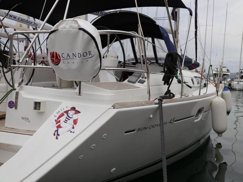 Book yachts online - sailboat - Sun Odyssey 45 - Emily  - rent