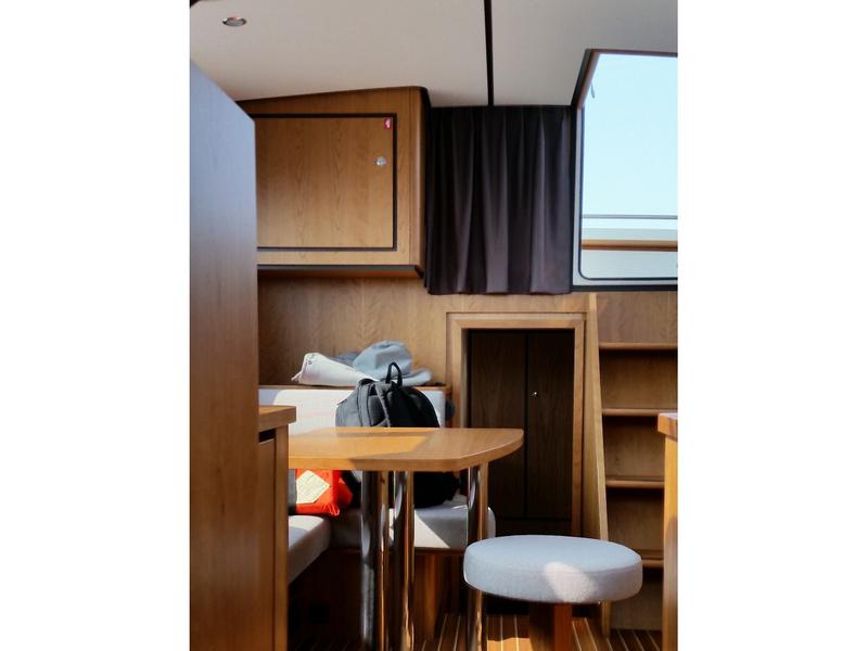 Book yachts online - motorboat - Linssen GS 30.9 AC - Relax  - rent