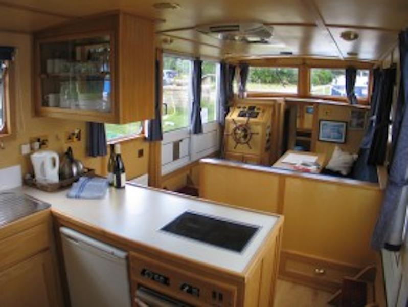 Book yachts online - motorboat - EuroClassic 135 - VL/ Celeste - rent