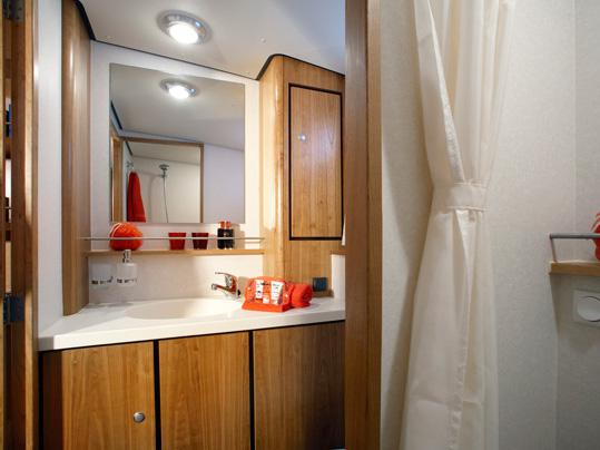 Book yachts online - motorboat - Linssen Grand Sturdy 40.9 AC - Linssen 40.9AC - rent