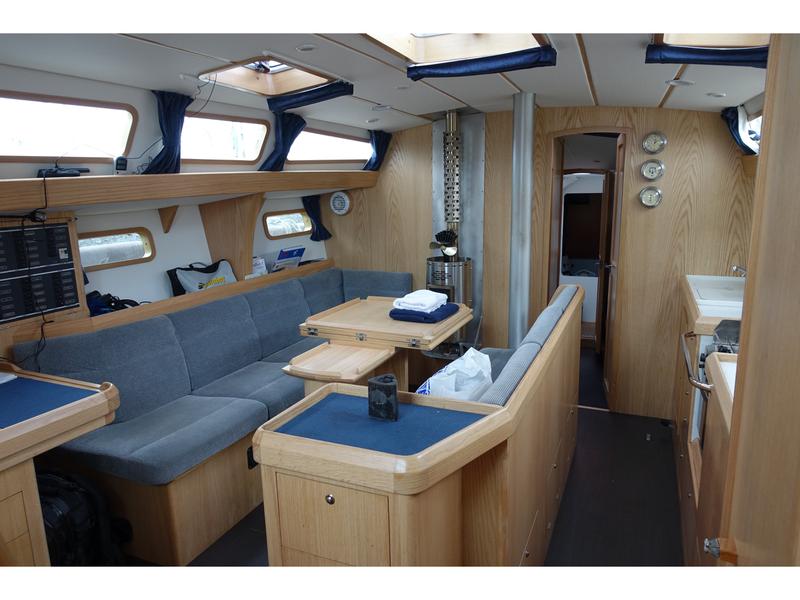 Book yachts online - sailboat - Ovni 445 - Aleiga - rent
