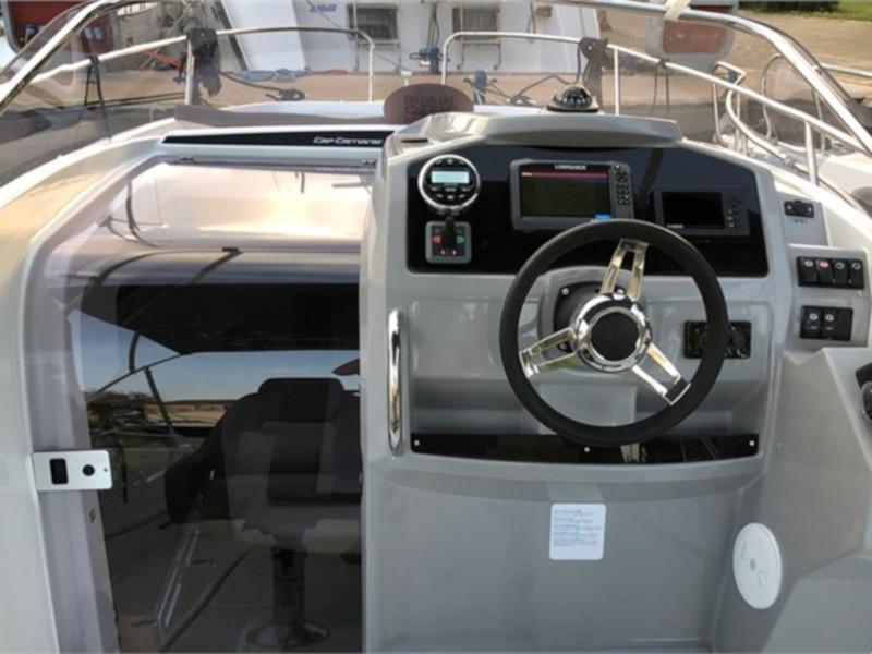Book yachts online - motorboat - Cap Camarat 7.5 WA SERIE 2 - 4US - rent