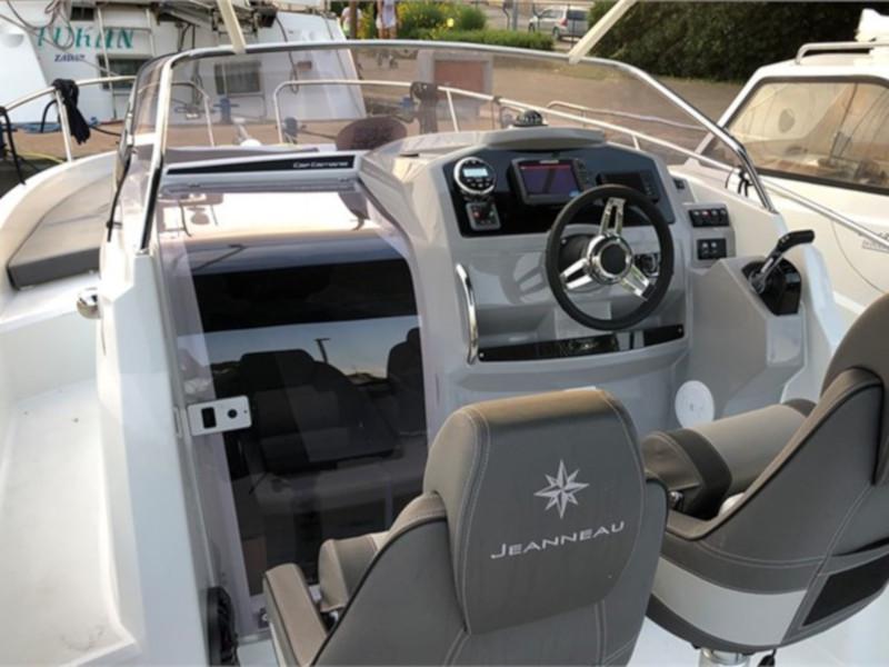 Book yachts online - motorboat - Cap Camarat 7.5 WA SERIE 2 - 4US - rent