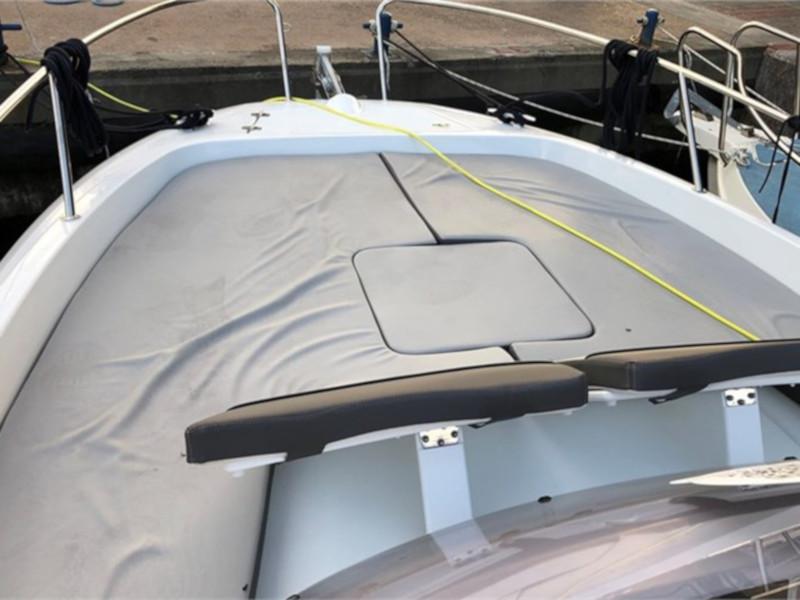 Book yachts online - motorboat - Cap Camarat 7.5 WA SERIE 2 - 4US - rent