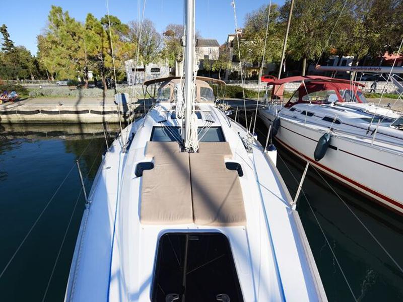 Book yachts online - sailboat - Elan 40 Impression - Vili - new sails 2021. - rent