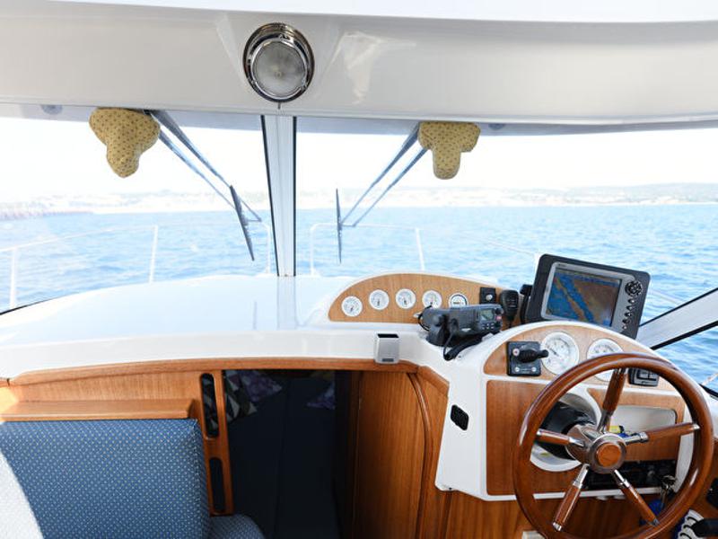 Book yachts online - motorboat - Quicksilver 750 - Bruno - rent