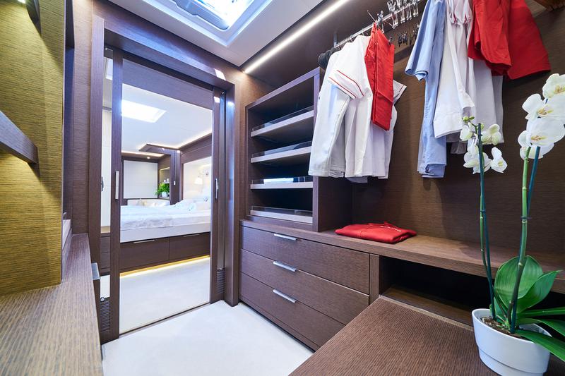 Book yachts online - catamaran - Lagoon Seventy 7 - ADRIATIC DRAGON - rent