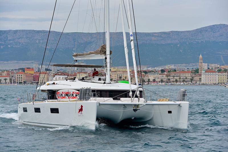Book yachts online - catamaran - Lagoon 620 - ADRIATIC LION - rent