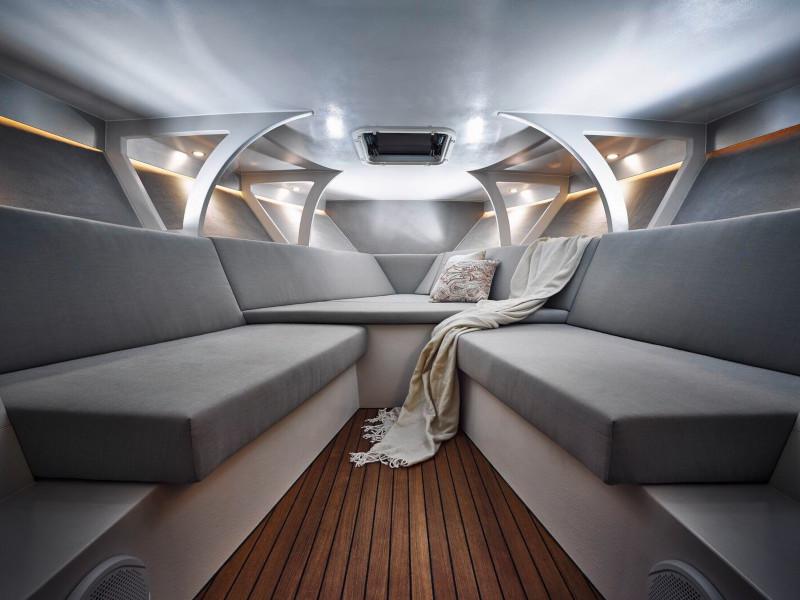 Book yachts online - motorboat - Frauscher 1017 GT - ADRIATIC FALCON - rent