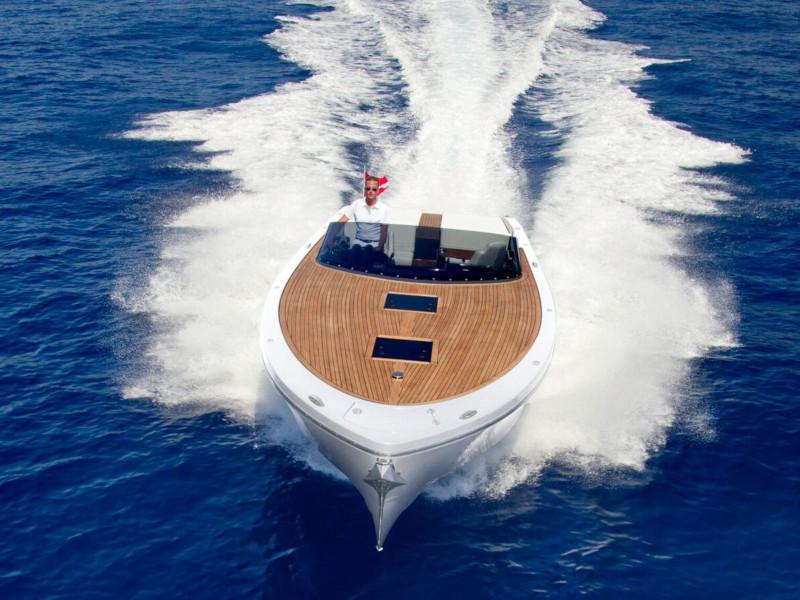 Book yachts online - motorboat - Frauscher 1017 GT - ADRIATIC FALCON - rent