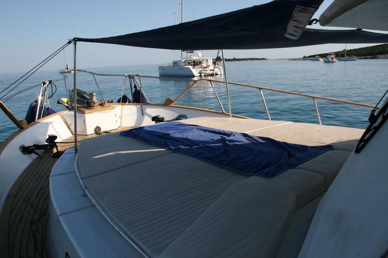 Book yachts online - motorboat - Hampton 42 - SEA LION - rent