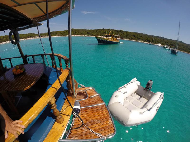 Book yachts online - motorboat - Model Tiho - TIHO - rent