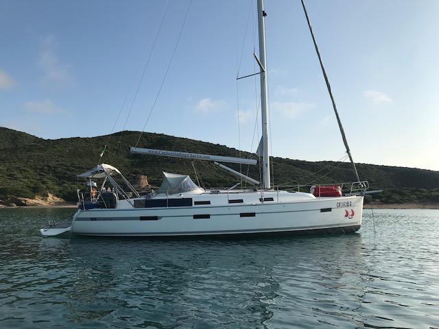 Book yachts online - sailboat - Bavaria  Cruiser 40 - Capitana - rent