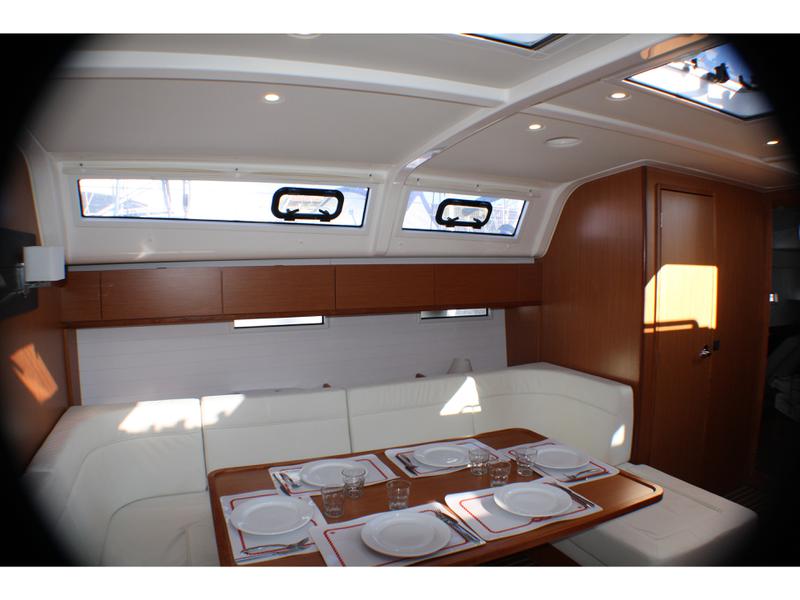 Book yachts online - sailboat - Bavaria Cruiser 51 - Pevero - rent