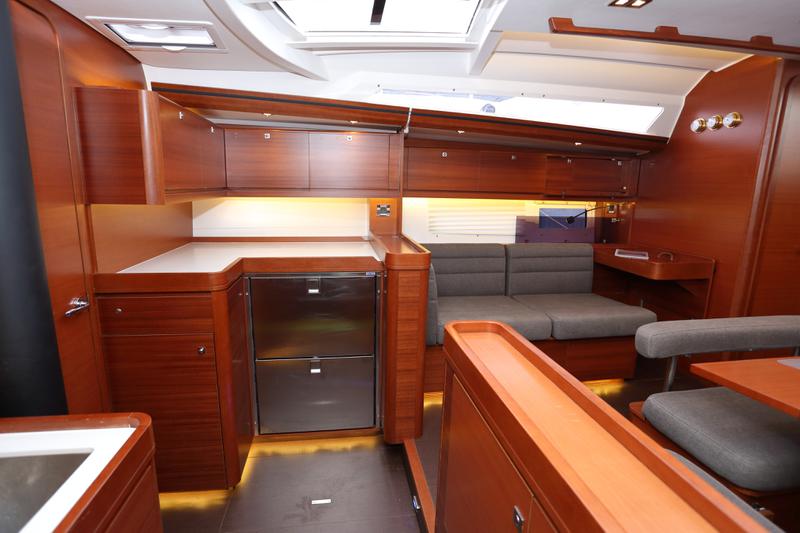 Book yachts online - sailboat - Dufour 520 GL - Cala di Volpe - rent