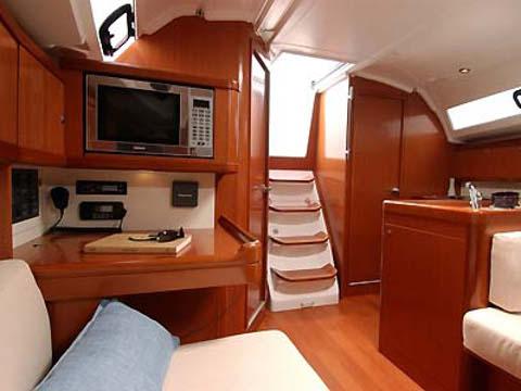Book yachts online - sailboat - Oceanis 37 - Glen Rosa - rent