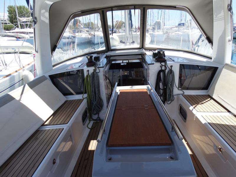 Book yachts online - sailboat - Oceanis 41.1 - KOS 41.4 - rent