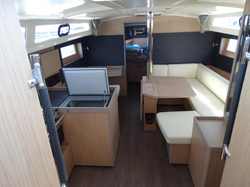 Book yachts online - sailboat - Oceanis 41.1 - KOS 41.6 - rent