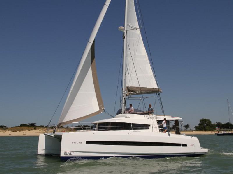 Book yachts online - catamaran - Bali 4.3 - KOS 43.1 - rent