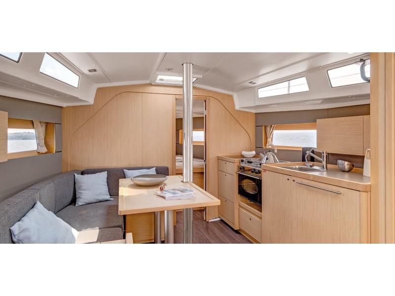 Book yachts online - sailboat - Oceanis 38 - KOS 38.1 - rent