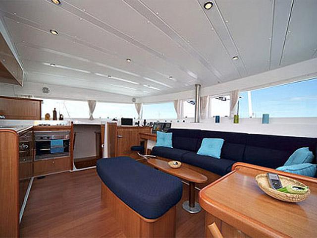 Book yachts online - catamaran - Lagoon 420 - KARMA - rent