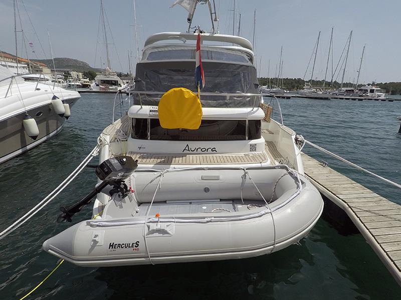 Book yachts online - motorboat - Marex 320 ACC - Aurora (Bowthruster, Sterntruster) - rent