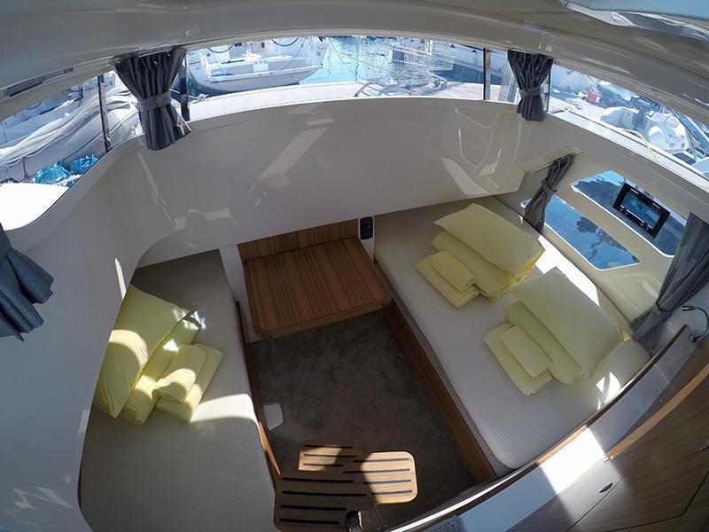 Book yachts online - motorboat - Marex 320 ACC - Aurora (Bowthruster, Sterntruster) - rent
