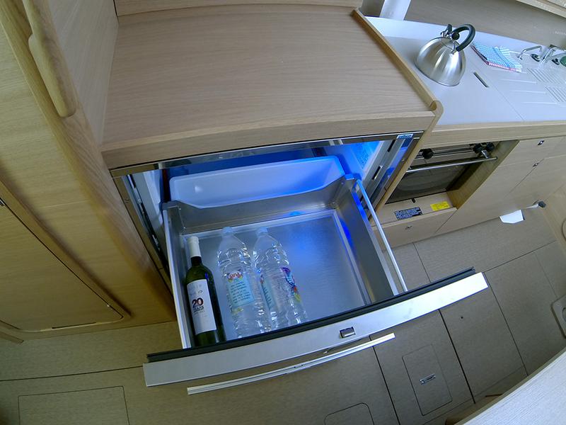 Book yachts online - sailboat - Dufour 382 GL - Gapigno II - BT - rent