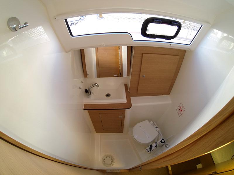 Book yachts online - sailboat - Dufour 382 GL - Gapigno II - BT - rent