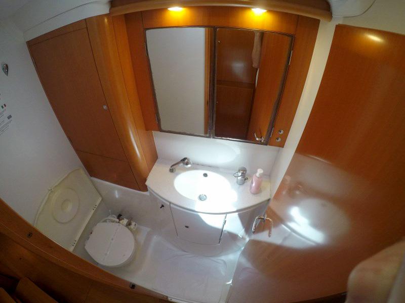 Book yachts online - catamaran - Lagoon 440 - Coco Jumbo (Solar panel) - rent