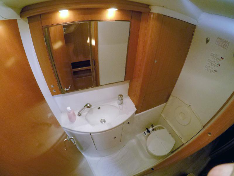 Book yachts online - catamaran - Lagoon 440 - Coco Jumbo (Solar panel) - rent