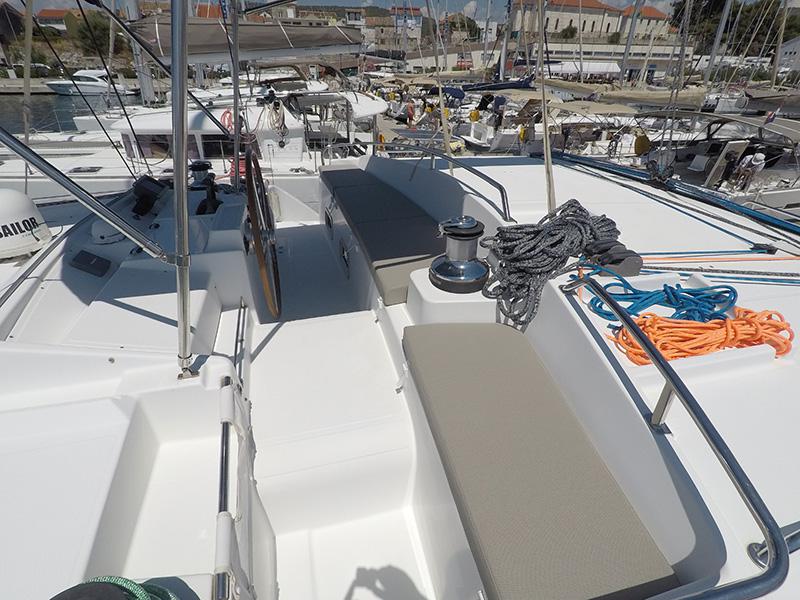 Book yachts online - catamaran - Lagoon 440 - Coco Jumbo (Solar panel) - rent