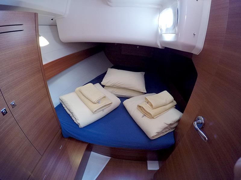 Book yachts online - sailboat - Dufour 382 GL - Tanja - BT - rent