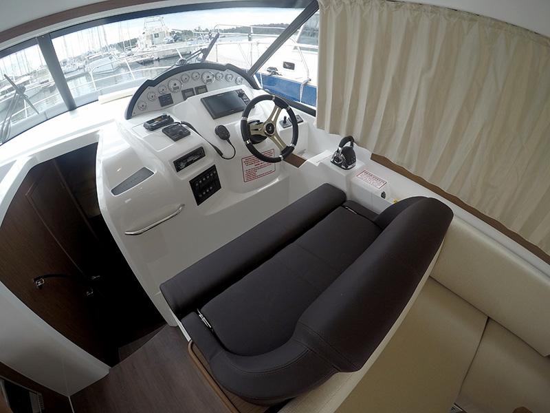 Book yachts online - motorboat - Beneteau Antares 36 - Sveti Nikola (AC, Generator, Bowthruster, Sterntruster) - rent
