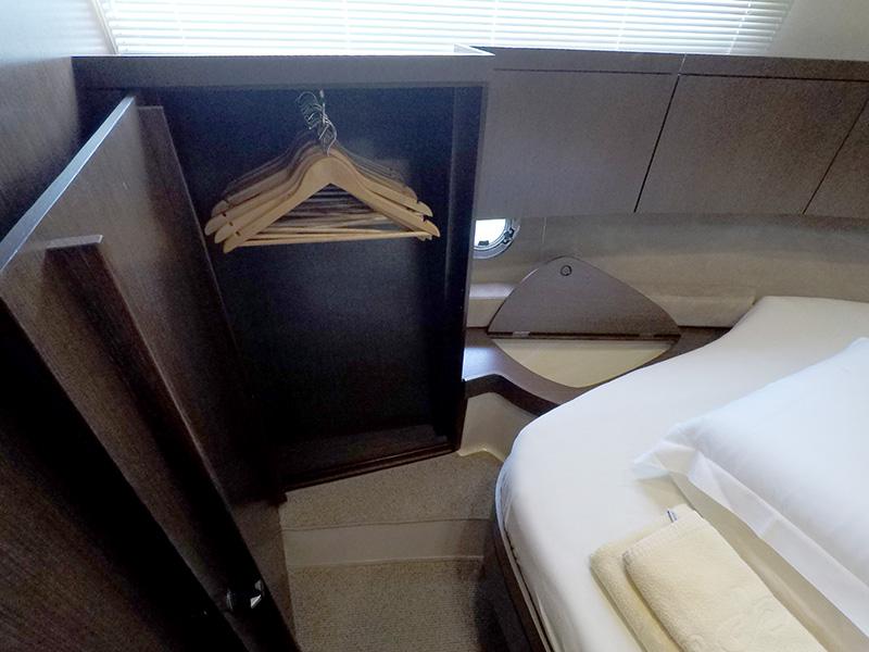 Book yachts online - motorboat - Marex 370 ACC - Fily (AC, Generator, Bowthruster, Sterntruster) - rent