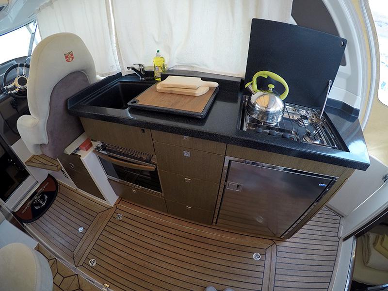 Book yachts online - motorboat - Marex 370 ACC - Fily (AC, Generator, Bowthruster, Sterntruster) - rent