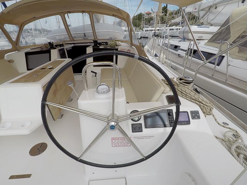 Book yachts online - sailboat - Dufour 460 4 cab - Get Lucky - BT - rent