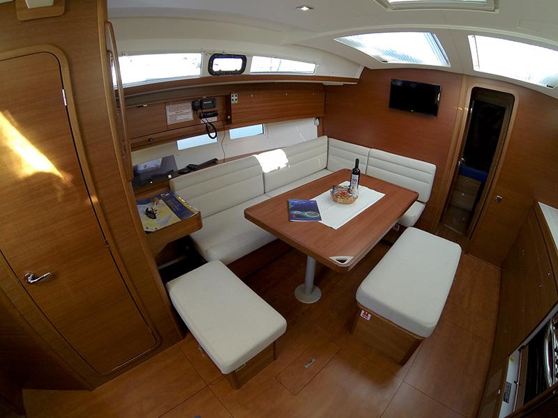 Book yachts online - sailboat - Dufour 460 4 cab - Get Lucky - BT - rent