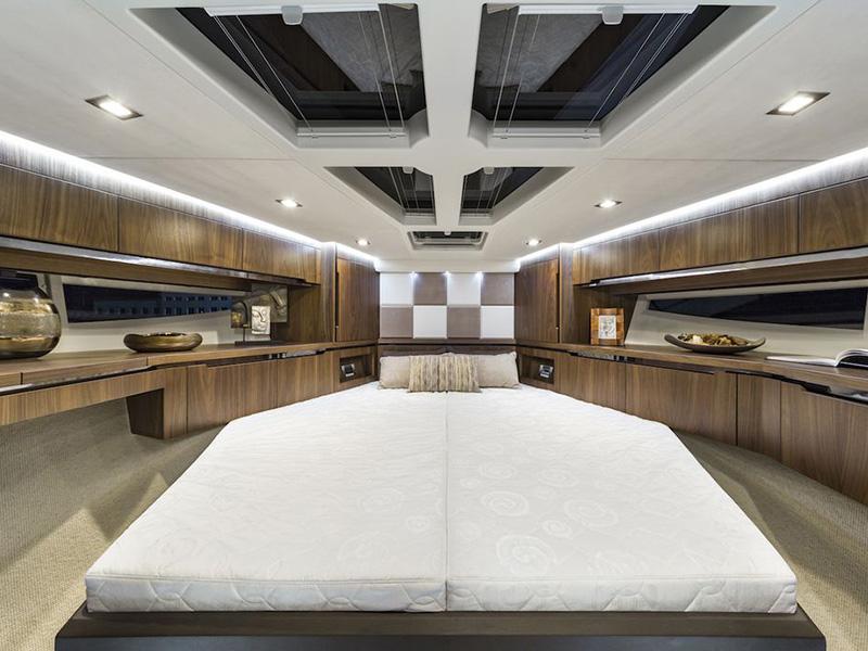 Book yachts online - motorboat - Galeon 460 Fly - Alexandra - rent