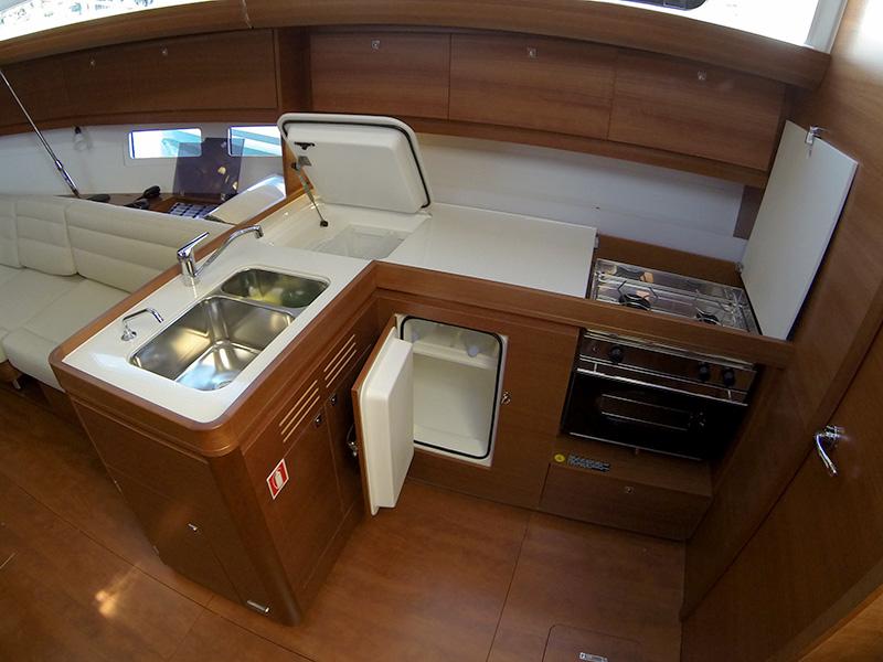 Book yachts online - sailboat - Dufour 412 GL - Amazing - BT - rent