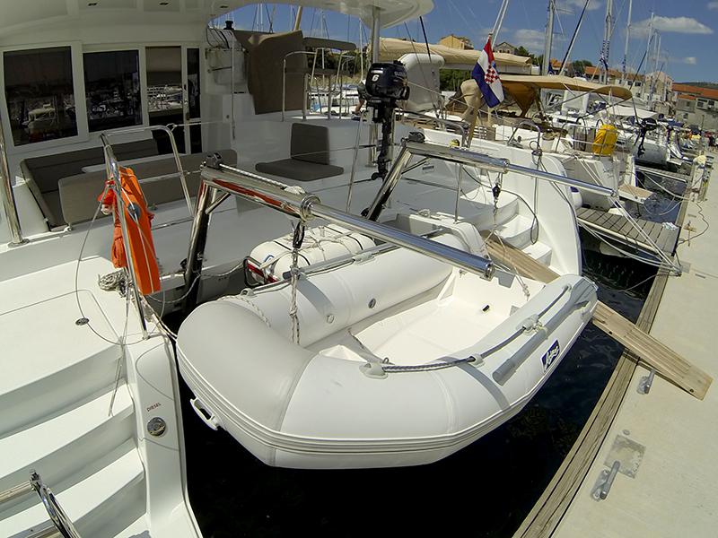 Book yachts online - catamaran - Lagoon 39 2016 - Bob Cat (Solar panel) - rent
