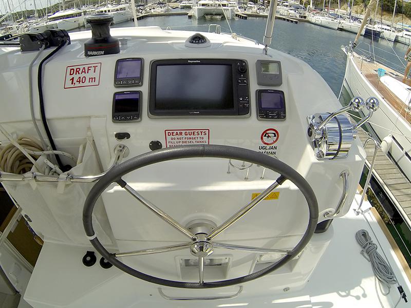 Book yachts online - catamaran - Lagoon 39 2016 - Bob Cat (Solar panel) - rent