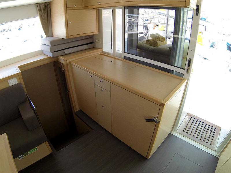 Book yachts online - catamaran - Lagoon 450 - Marčelina - rent