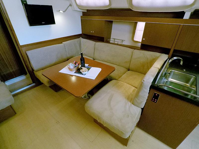 Book yachts online - sailboat - Hanse 445 - Maja lll - BT - rent