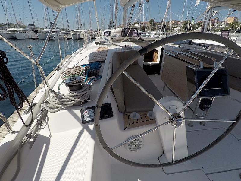 Book yachts online - sailboat - Hanse 445 - Maja lll - BT - rent