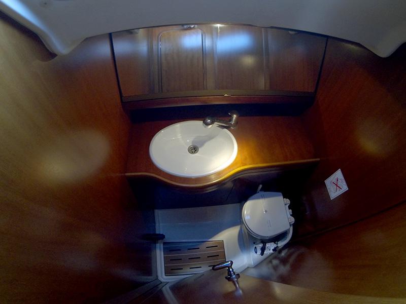 Book yachts online - sailboat - Grand Soleil 45 - Pingala (Sails 2015, Bowthruster) - rent