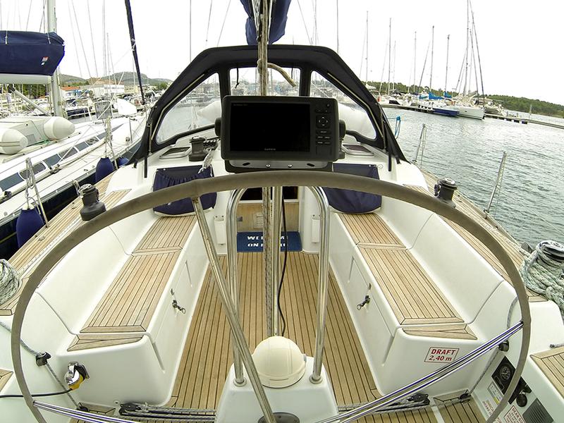 Book yachts online - sailboat - Grand Soleil 45 - Pingala (Sails 2015, Bowthruster) - rent