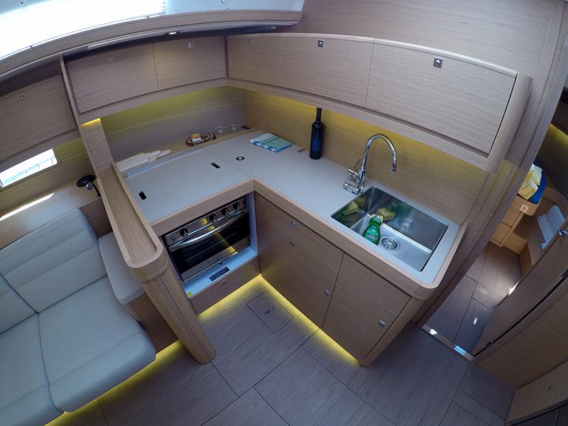 Book yachts online - sailboat - Dufour 460 GL 3 cab - Avalon II - BT - rent