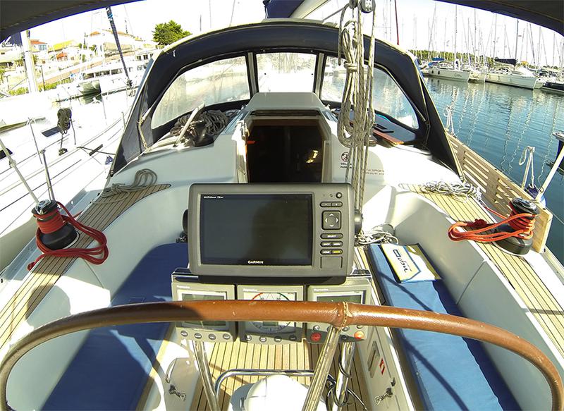 Book yachts online - sailboat - Grand Soleil 43 - Skalice (Sails 2016, Bowthruster) - rent