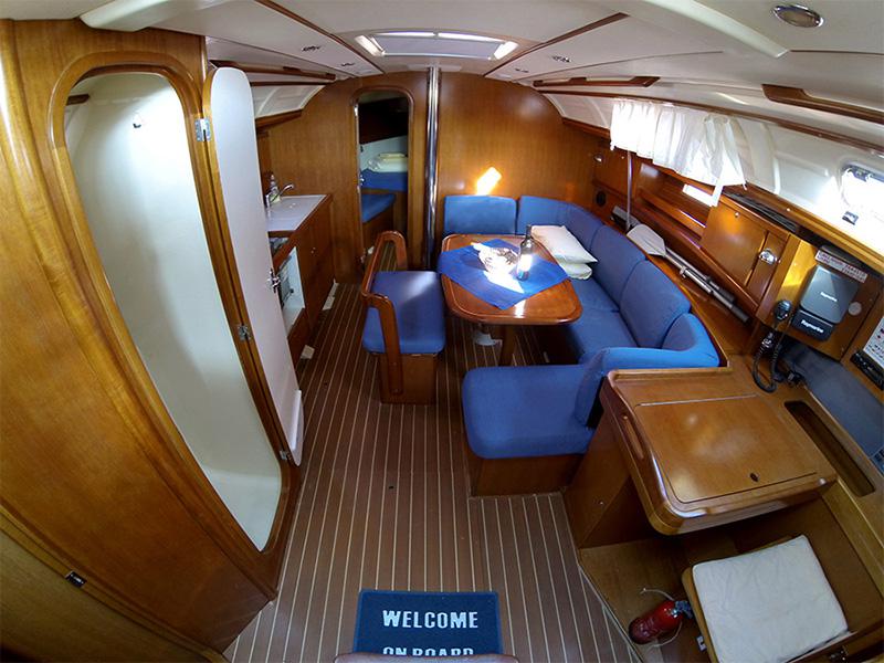 Book yachts online - sailboat - Dufour 385 GL - Frodo - rent